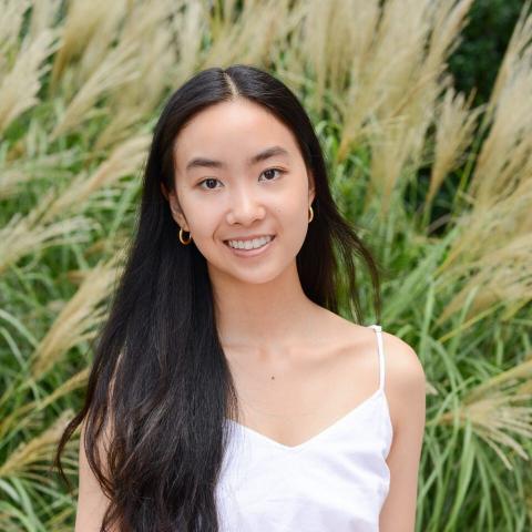 Headshot photo of Christina Luo