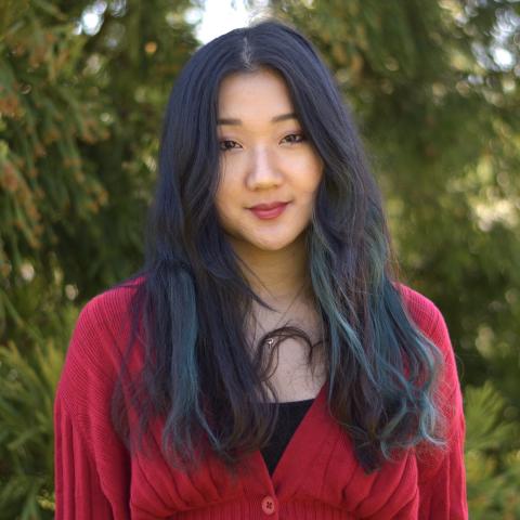 Ellie Chang headshot photo